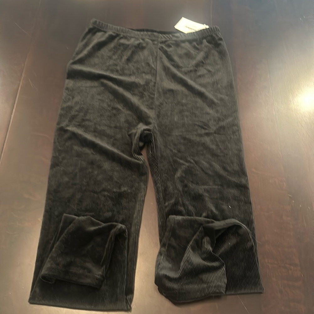 NWT ribbed velour leggings - OS